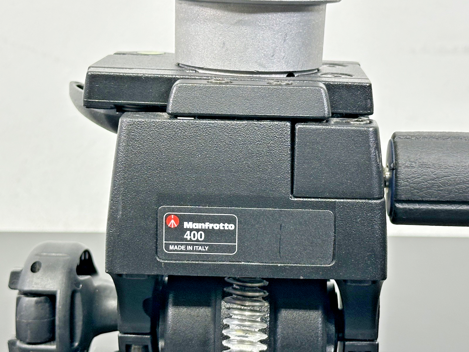 Manfrotto 400 Geared Tripod Head w/ Newport M-B-5 Base6