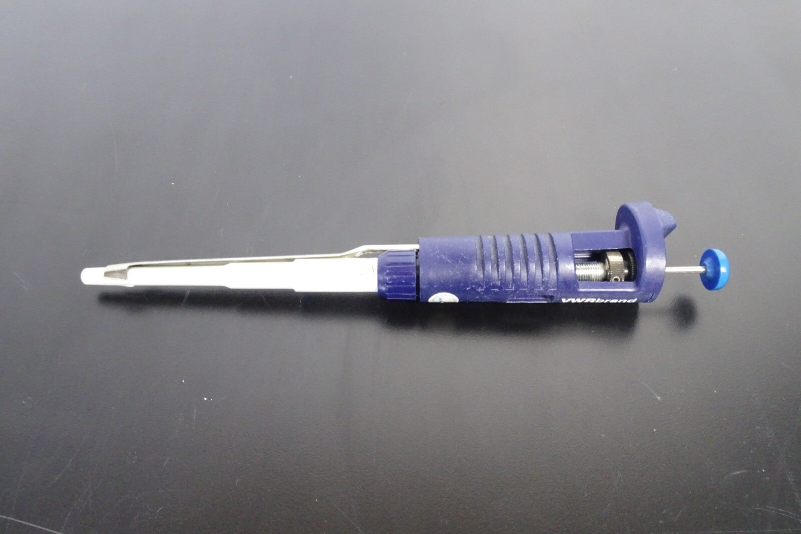 VWR Ergonomic High Performance 100   1000 ul Single Channel Pipette0