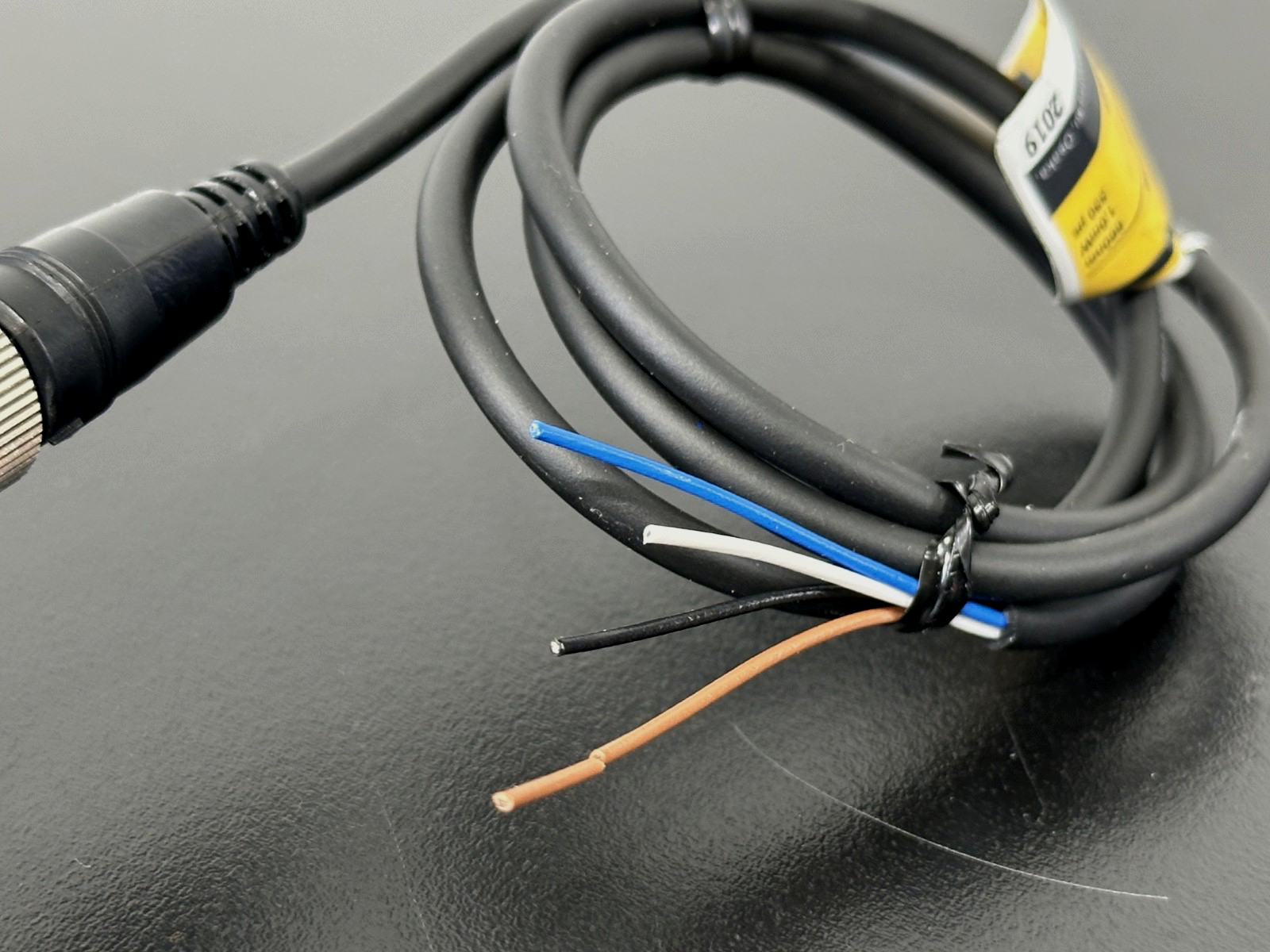 Keyence LR W500C IO Link Laser Sensor w/ Cable & Connector6