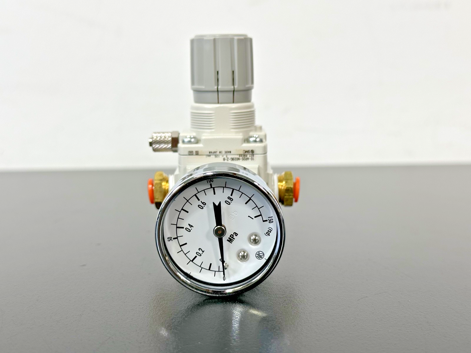 SMC 10 AR20 N02BG Z B Pneumatic Air Regulator w/ Pressure Gauge Used Untested0