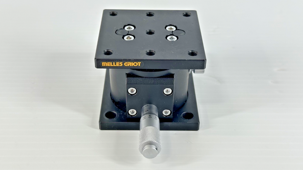 Melles Griot Manual Two Axis Tip Tilt Precision Positioning Stage0