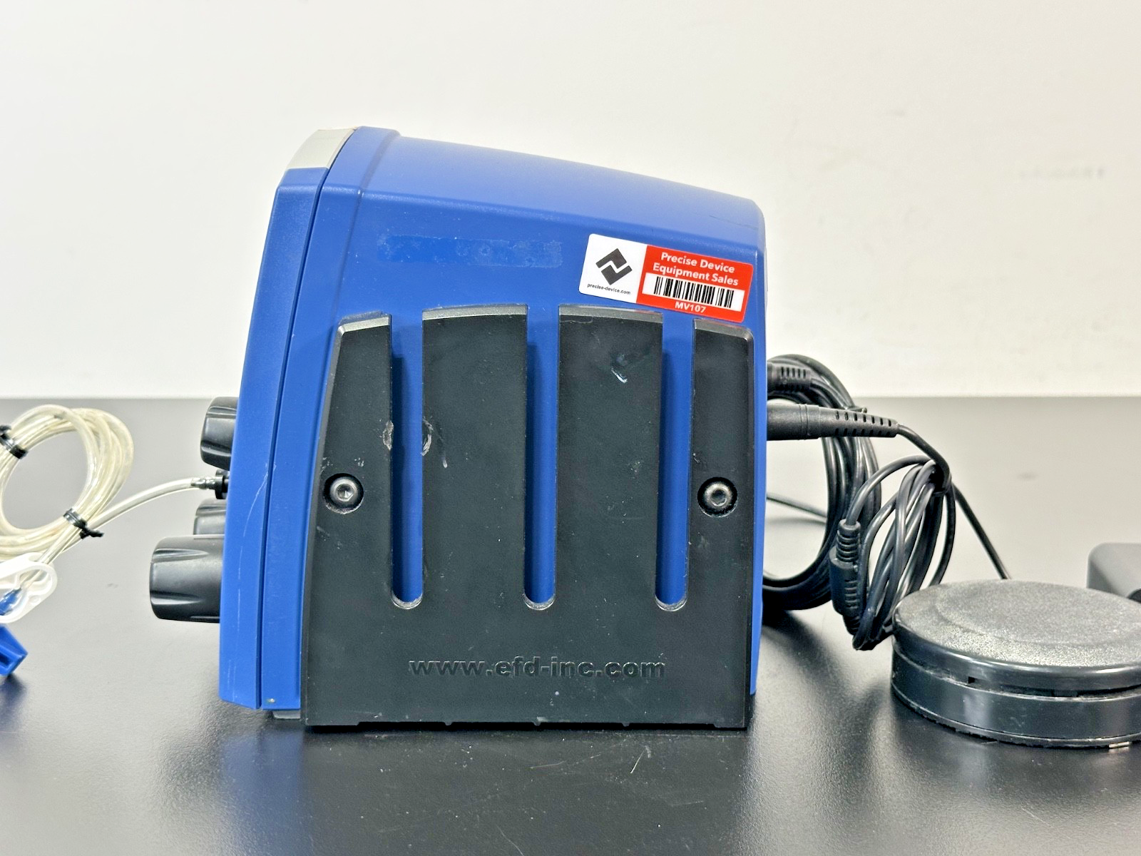 Nordson EFD Ultra 2400 Series Digital Fluid Dispenser w/ Foot Pedal Working5