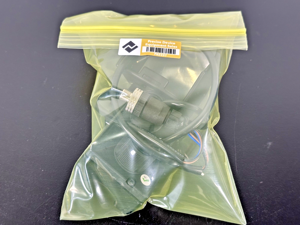 Banner OTBVN6 Opposed Mode Photoelectric Sensor Pair w/ OTC 1 BK Bracket8
