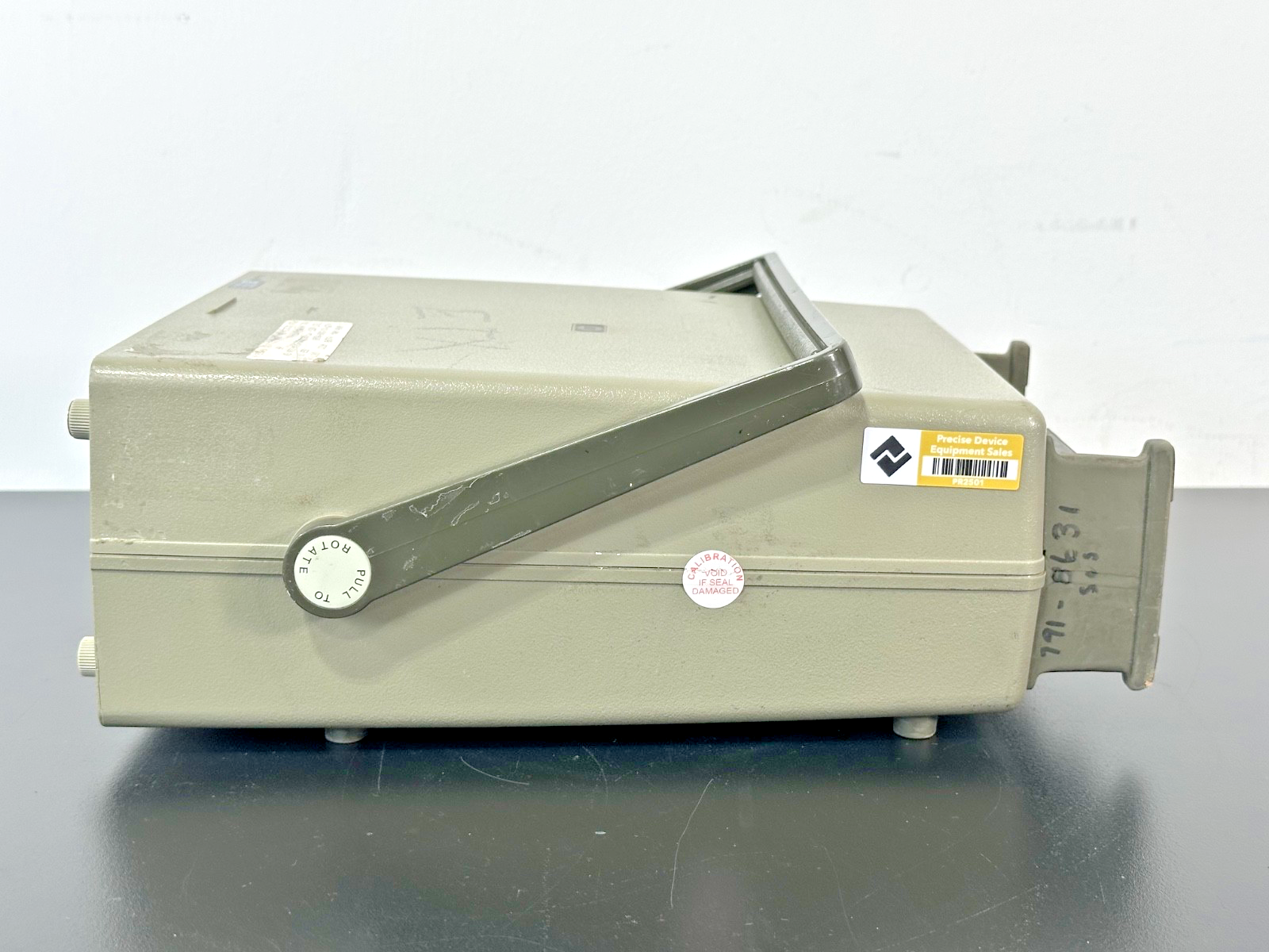 HP Hewlett Packard 4935A Transmission Test Set Opt 002 Powers on3