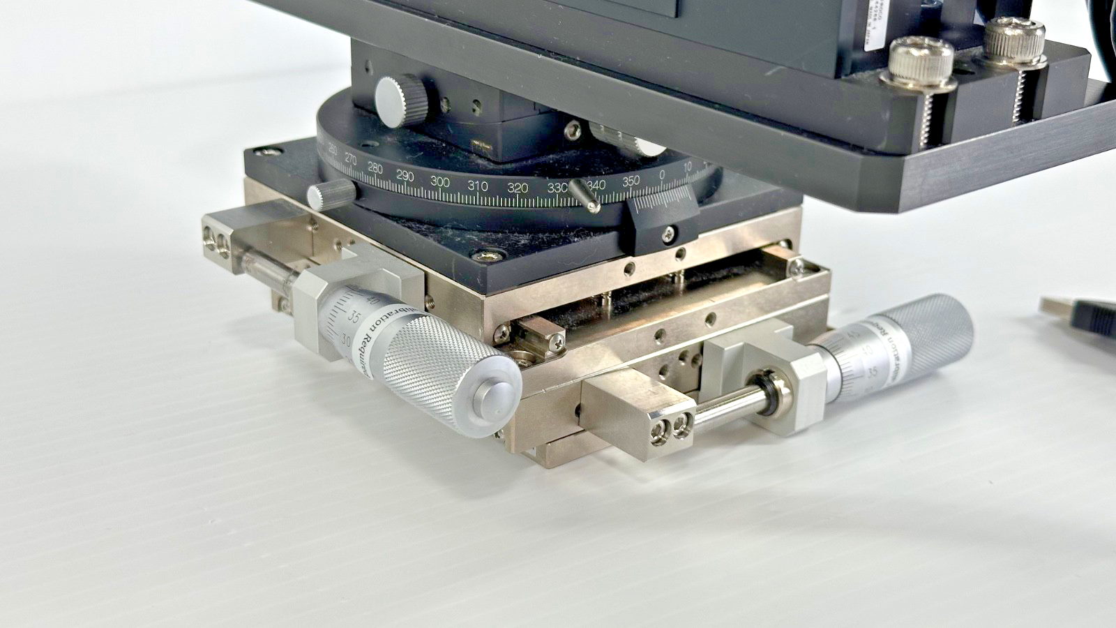 Suruga Seiki US2433 PROC00 Optical Beam Measurement System w/ Stage4