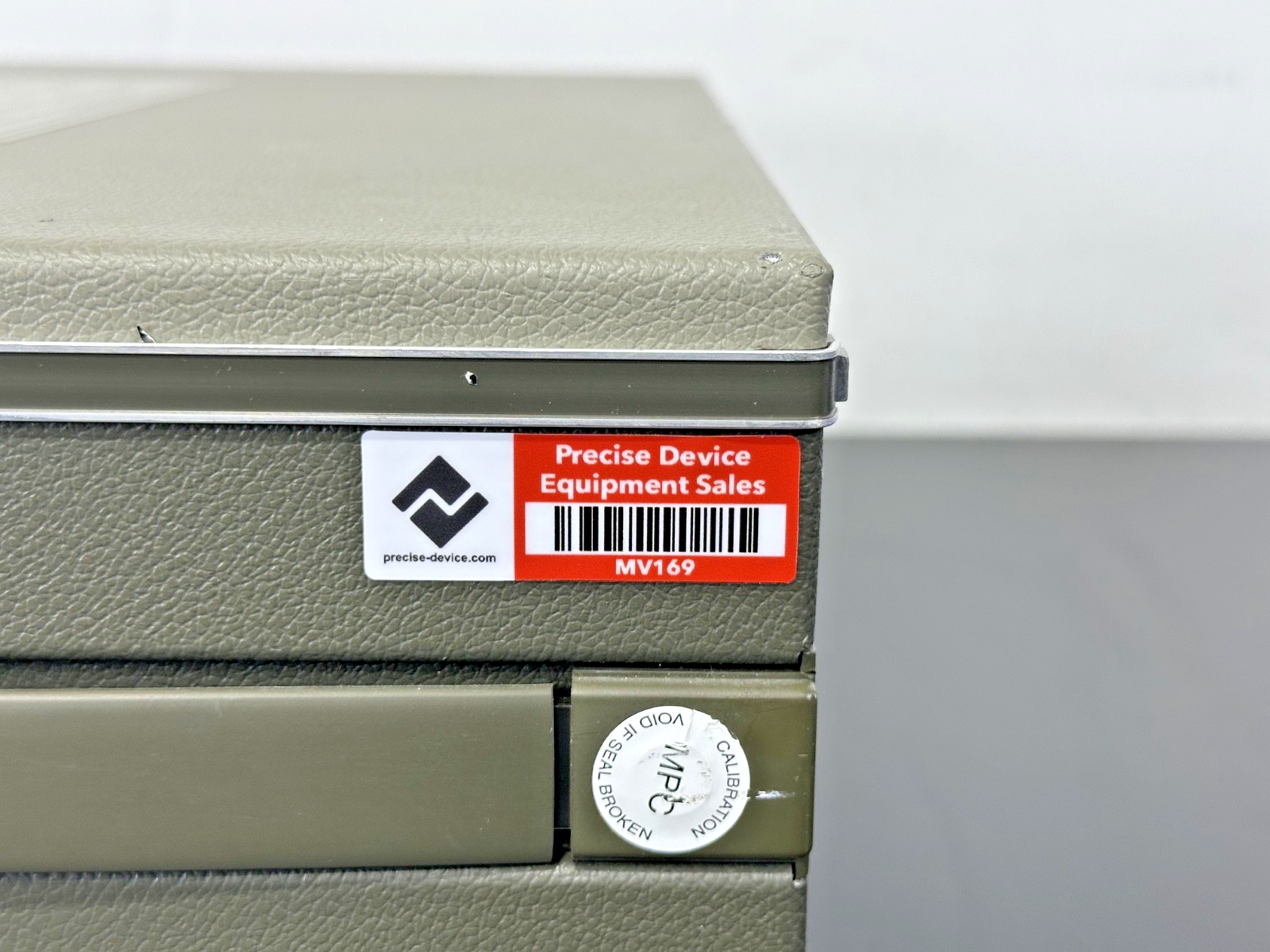 HP 5335A Universal Counter 200MHz Option 040 1.3GHz Powers On Working8