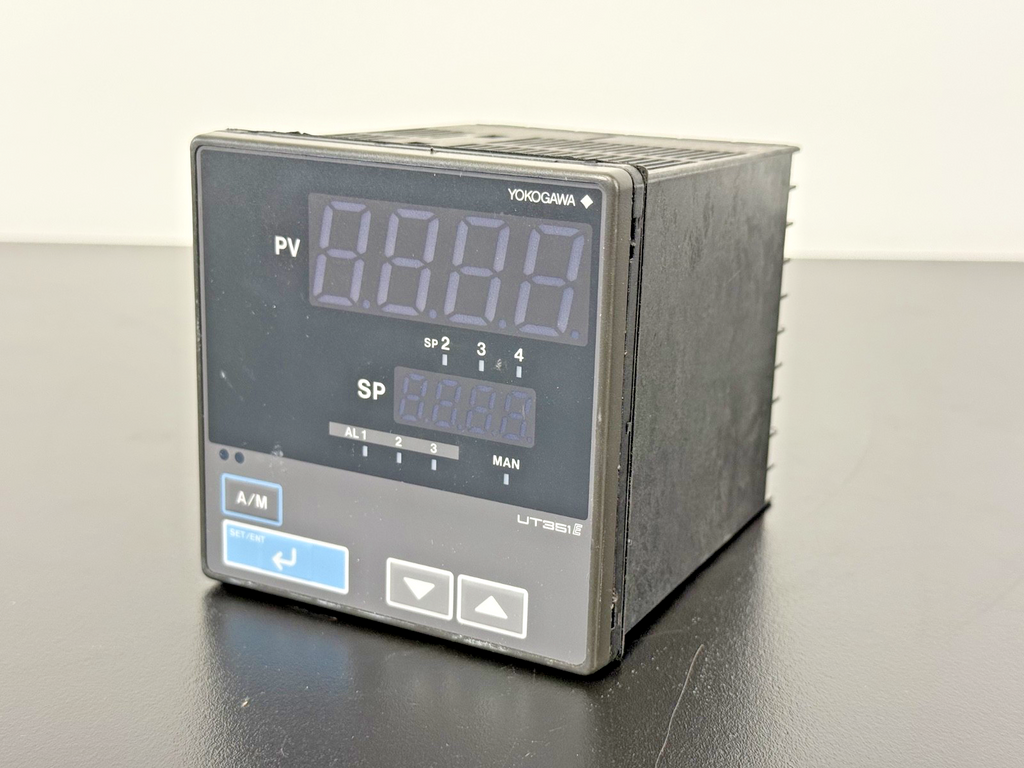 Yokogawa UT351 00 Digital Indicating Controller PLC Temperature Control Module0
