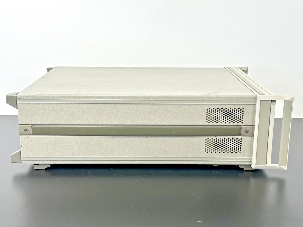 HP 5371A Frequency & Time Interval Analyzer Option 060 Powers On Working4