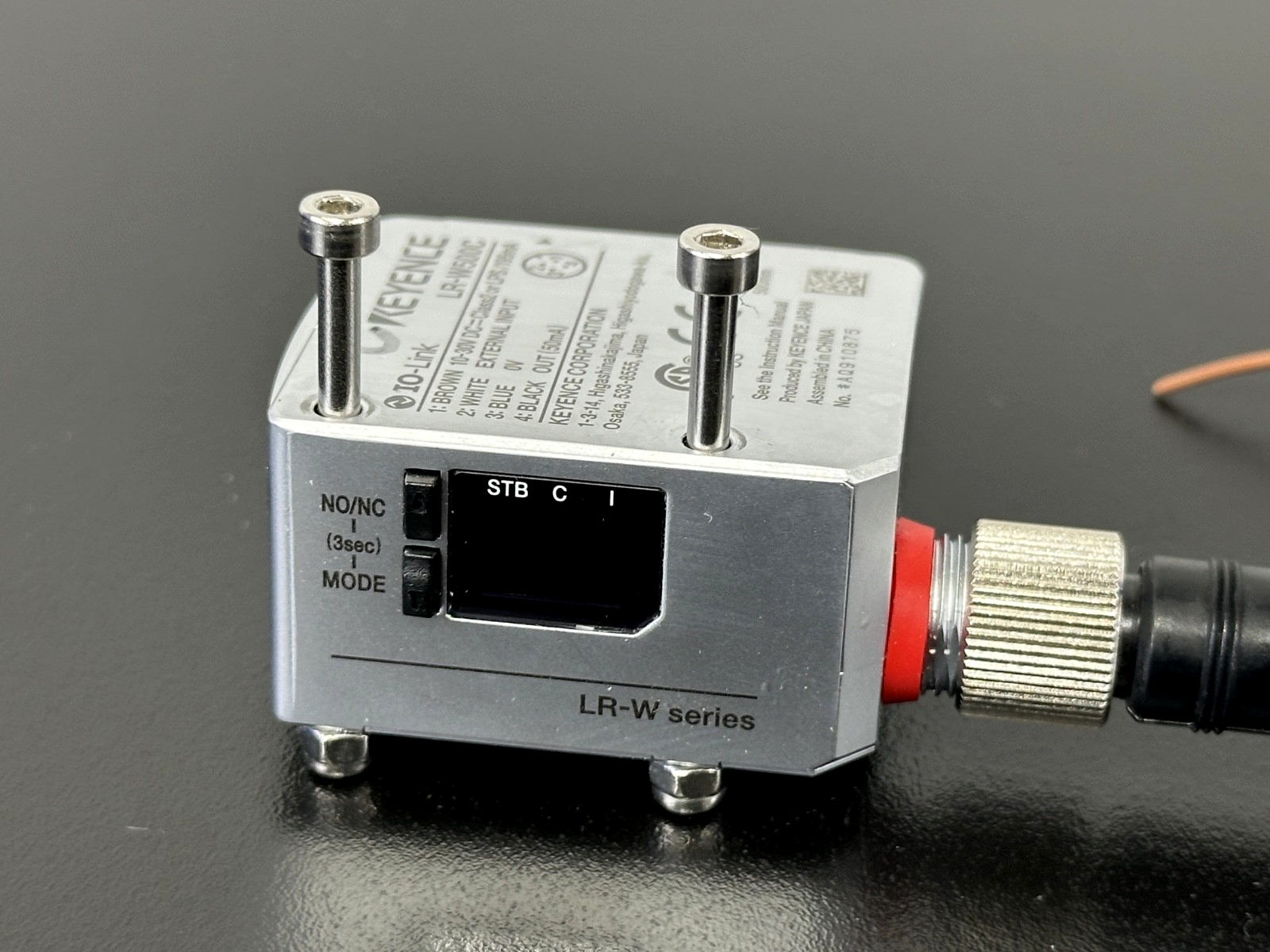 Keyence LR W500C IO Link Laser Sensor w/ Cable & Connector2