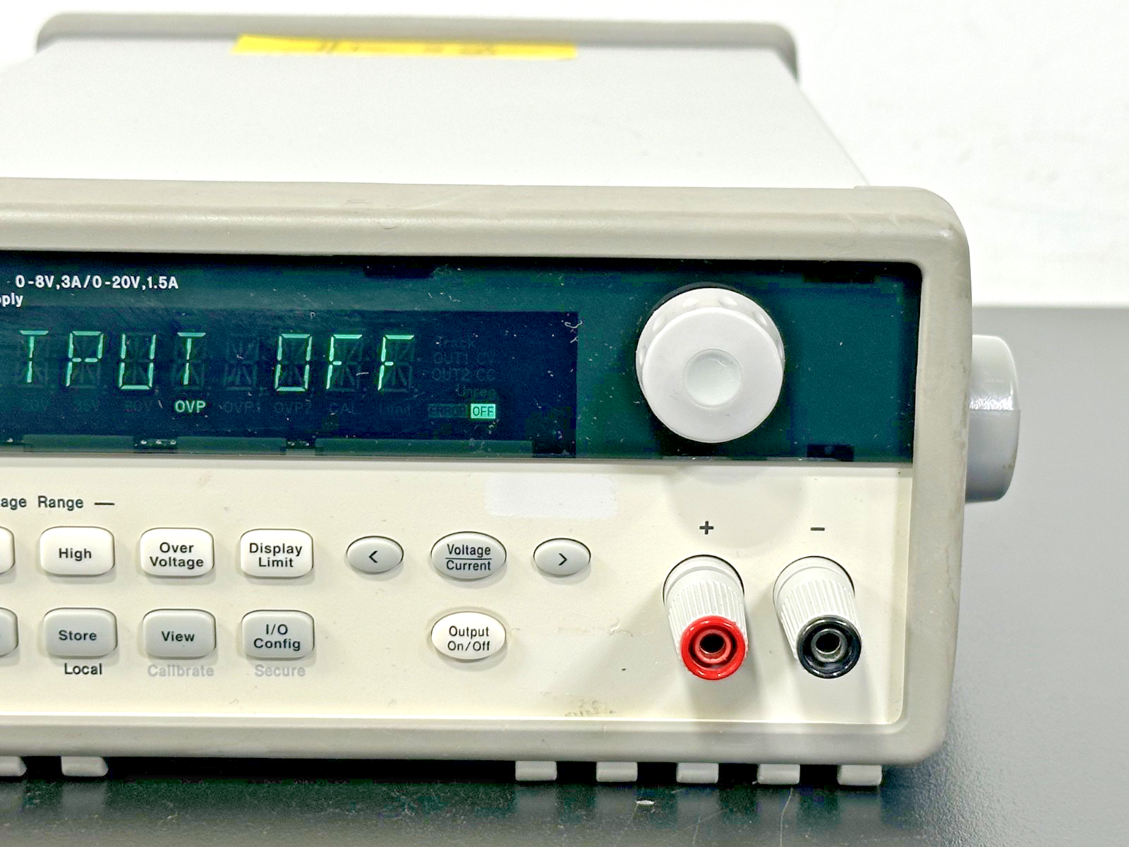 Agilent E3640A Programmable DC Power Supply 0-8V 3A / 0-20V 1.5A Working2
