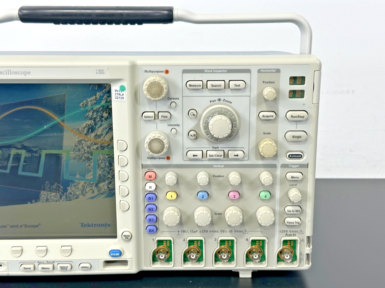 Tektronix MSO4104 1GHz 5GS/s 4+16 Channel Mixed Signal Oscilloscope  Working2