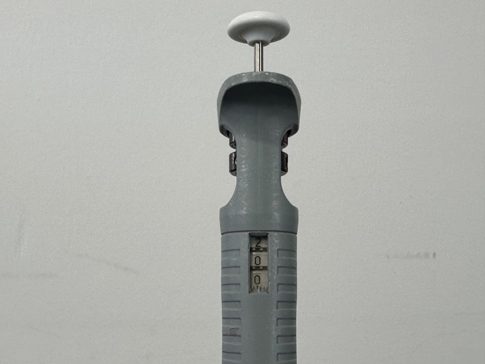 Denville XL 3000i P200 Adjustable Micropipette 20 200uL Laboratory Pipette5
