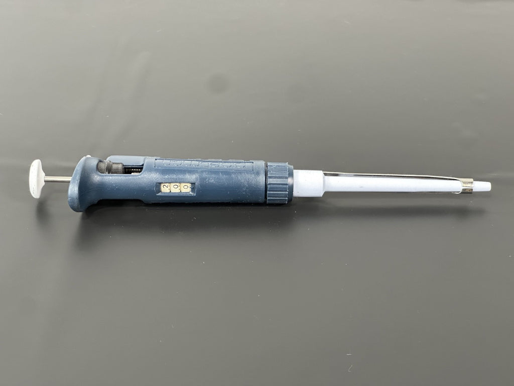 Gilson P200 Adjustable Micropipette 20 200µL Single Channel Pipettor5