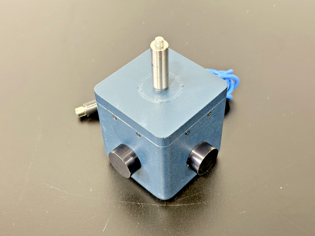 Newport 818 SL Optical Detector Sensor Assembly w/ Cable & Mounting Fixture Used1