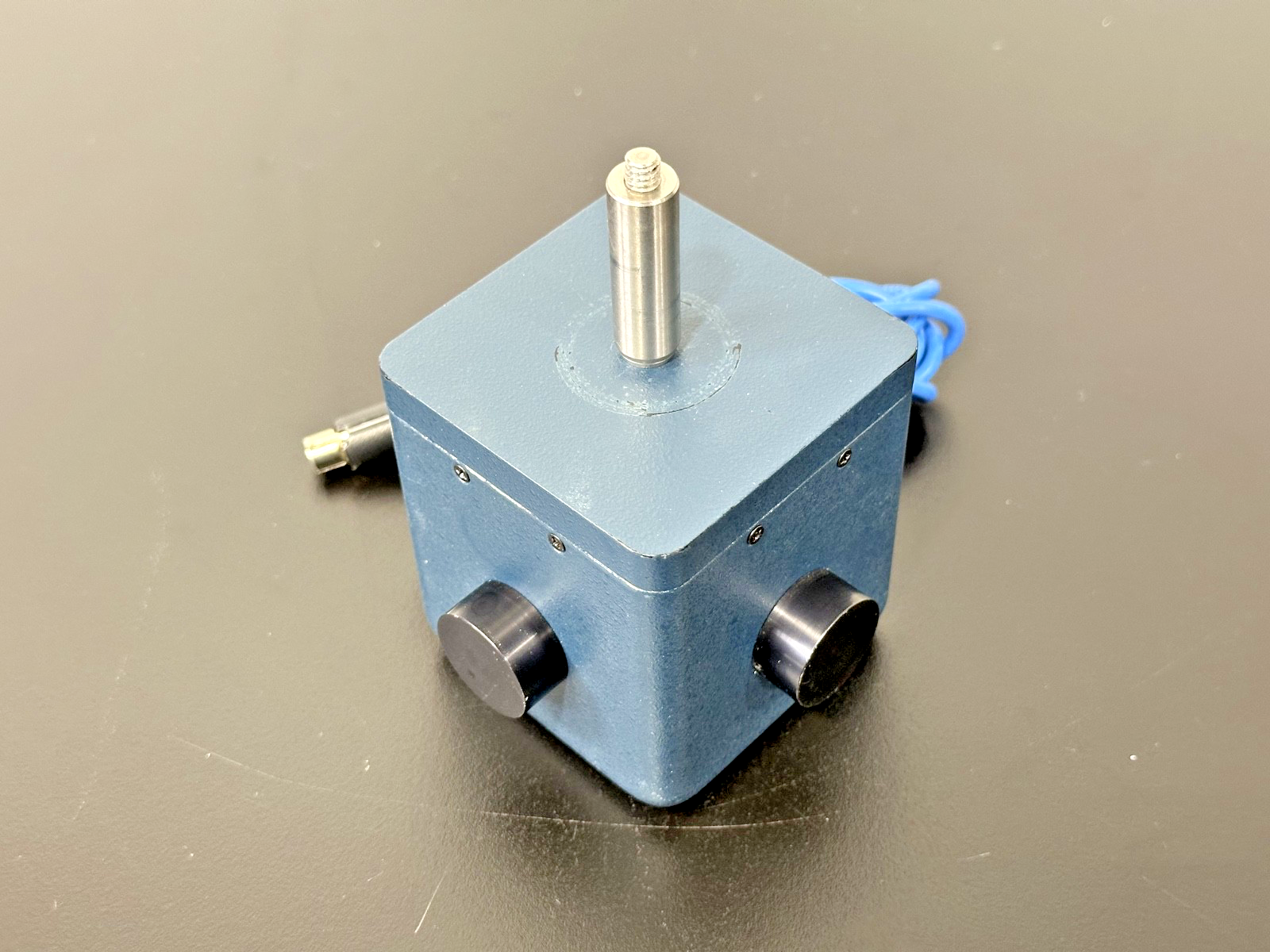 Newport 818 SL Optical Detector Sensor Assembly w/ Cable & Mounting Fixture Used1