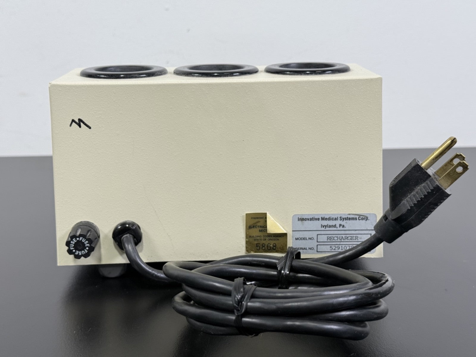 Innovative Medical Systems RECHARGER 3 Port Medical Dental Battery Charger1