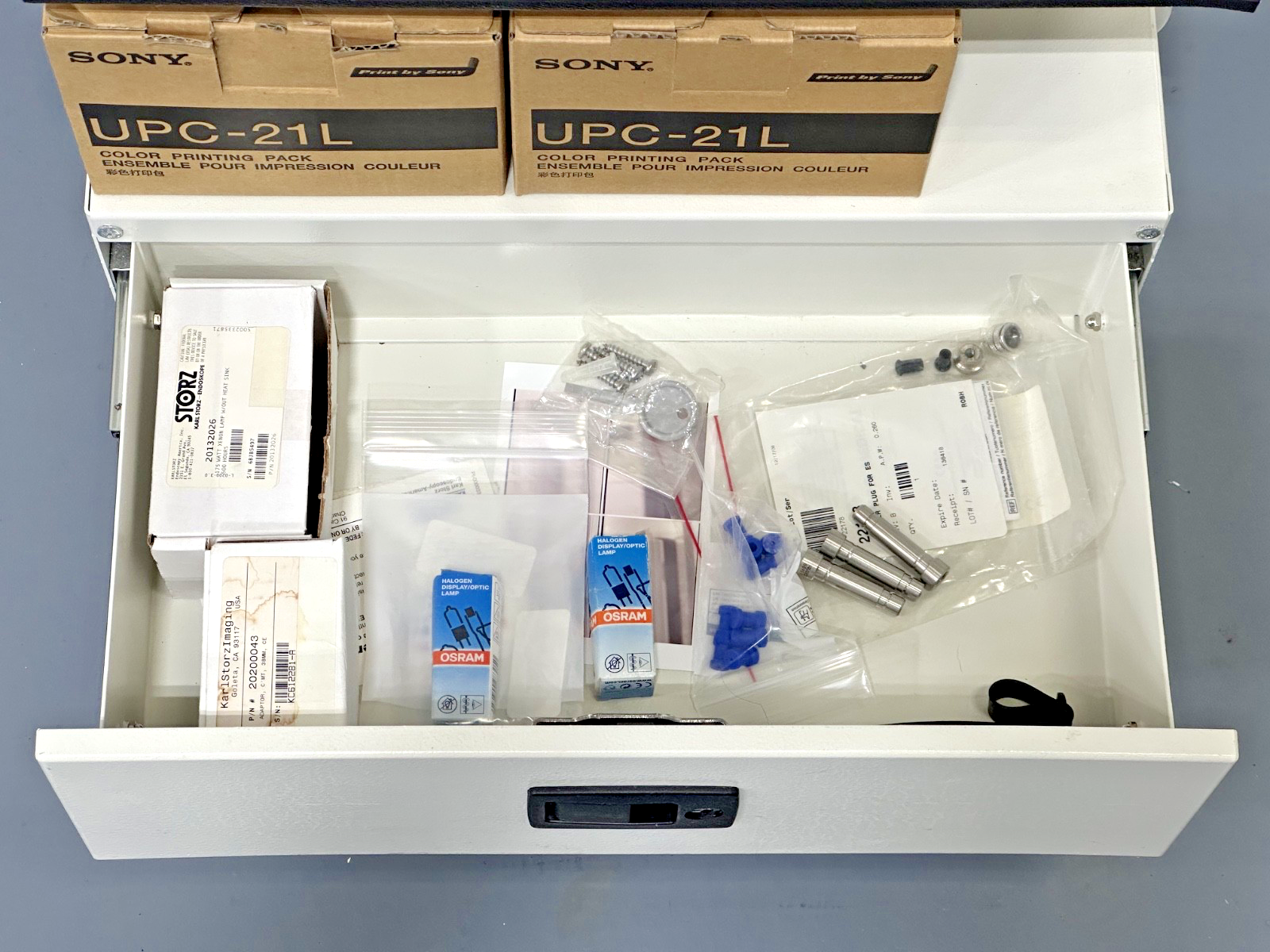 Karl Storz Xenon Nova 175 Telecam DX II Endoscopy Tower Cart Sony UP 51MD7