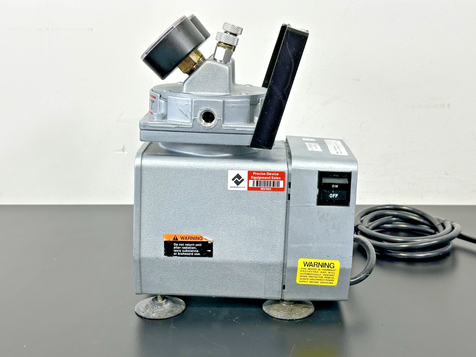 GAST DOA P104 AA Oil Less Diaphragm Vacuum Pressure Pump 115V Dual Gauge Working3