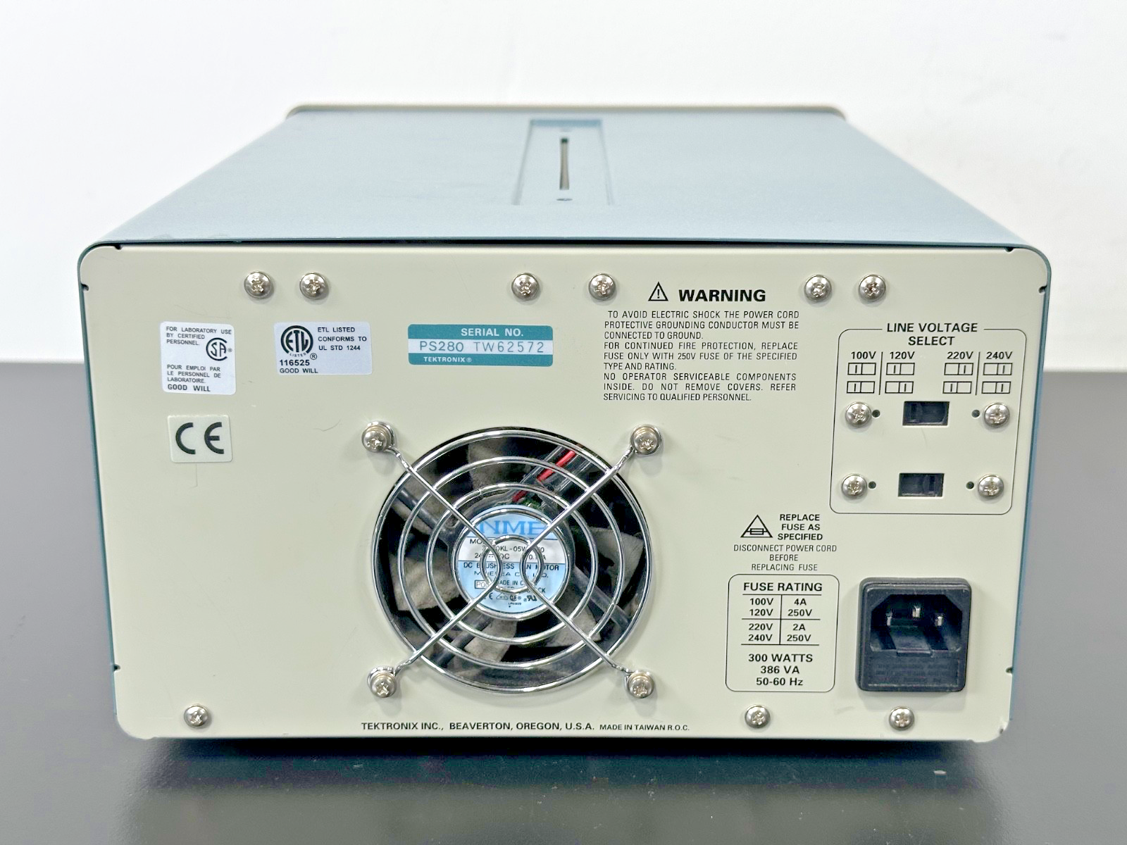 Tektronix PS280 Triple Output DC Power Supply 30V 2A 5V 3A Powers On Working3