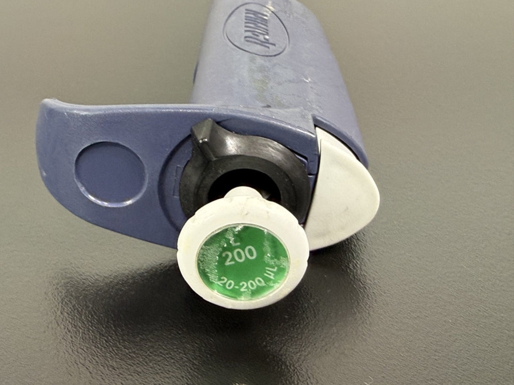 Rainin Pipet Lite LTS 20–200µL Adjustable Micropipette Pipettor1