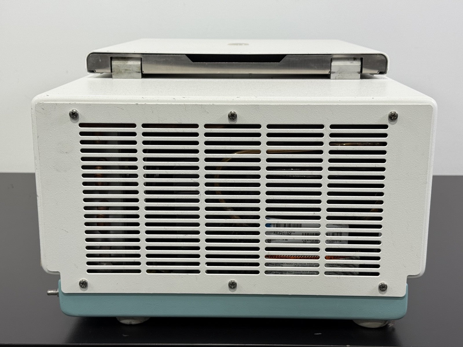 Hettich Universal 32R Refrigerated Centrifuge with 4000rpm Rotor Lab13