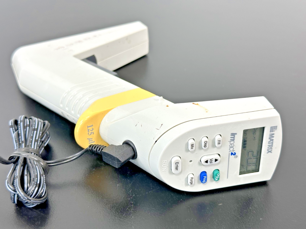Matrix Impact2 12 Channel 2 125µL Electronic Pipette w/ Charger  Used Powers On1