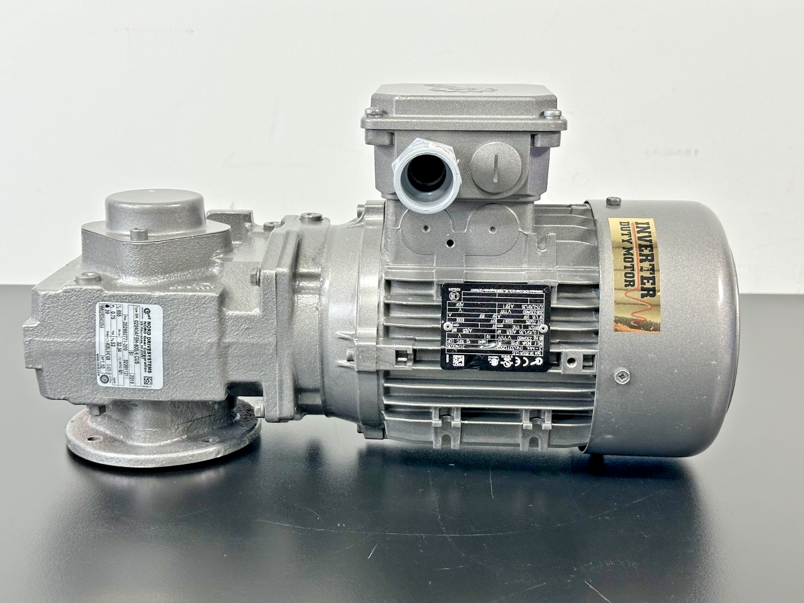 Nord Drivesystems SK02040AFBH 80S/4 CUS Gearmotor 0.75HP 3PH 17RPM0