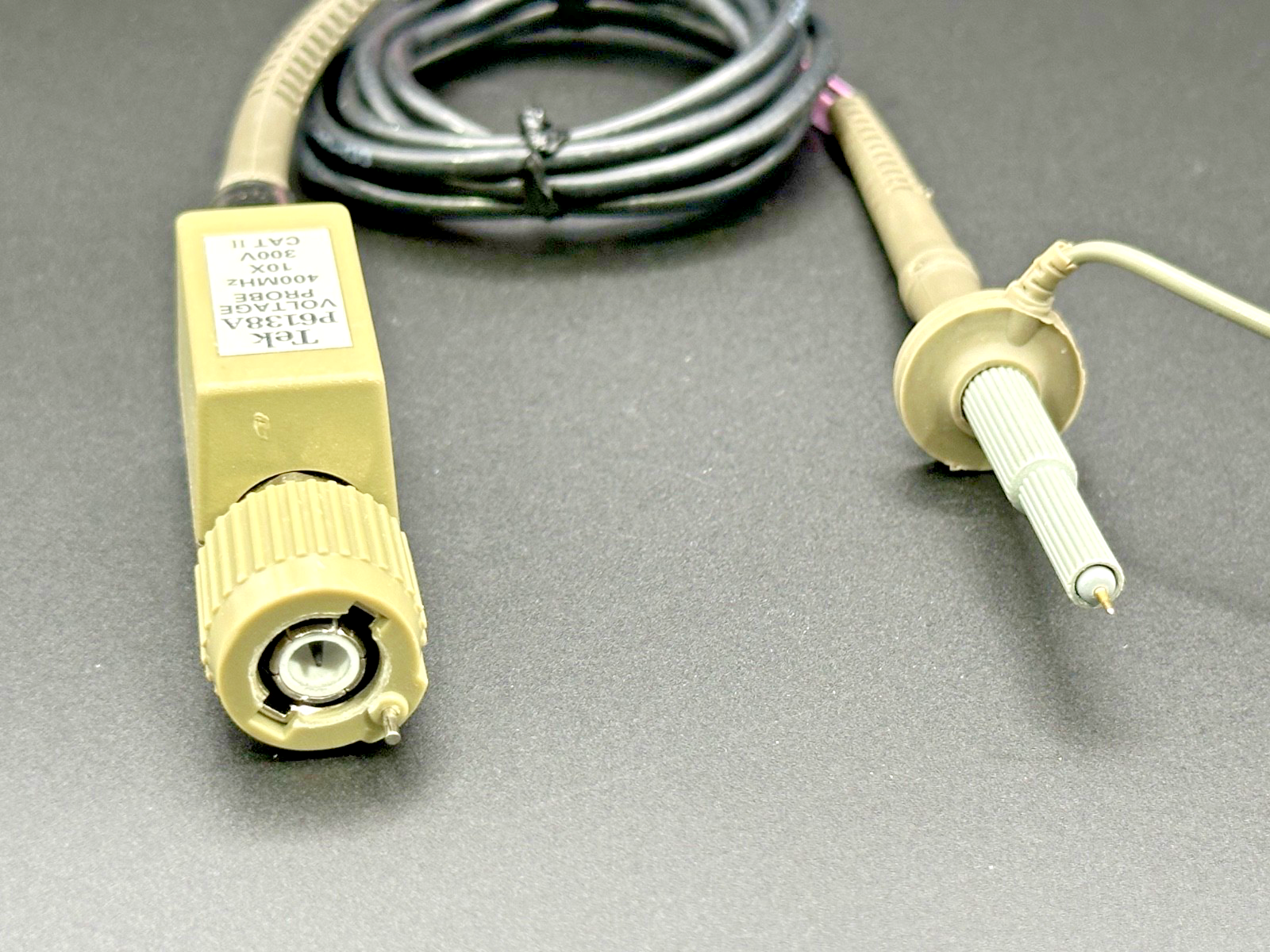 Tektronix P6138A 400MHz 10X Passive Voltage Oscilloscope Probe w/ Lead2