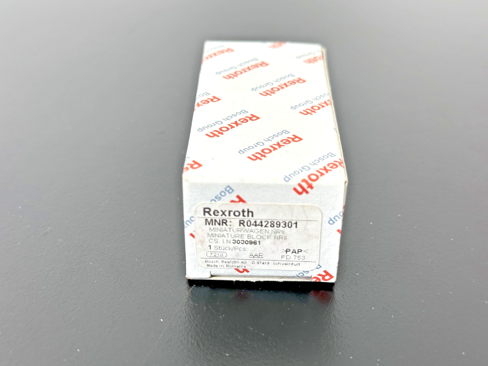 Bosch Rexroth R044289301 Miniature Linear Guide Runner Block New Open Box2