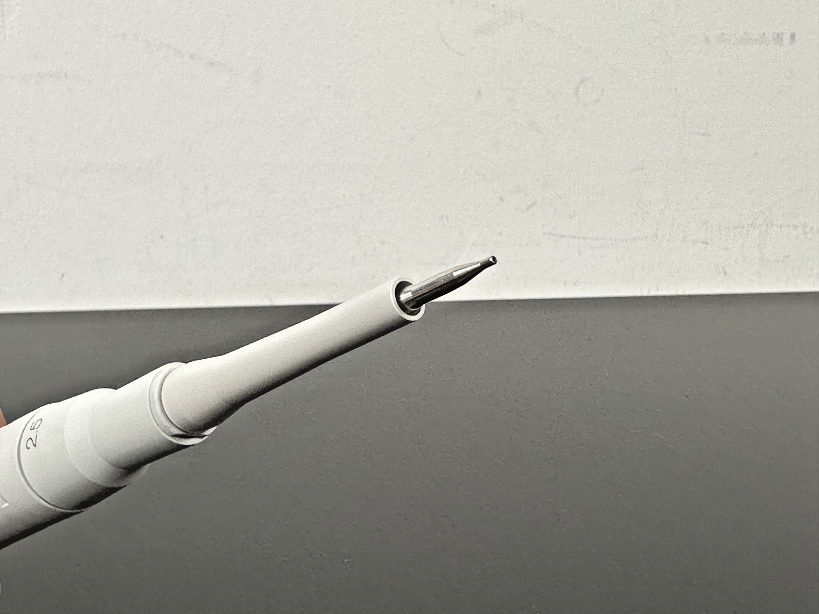 Eppendorf Reference 4910 0.1 2.5 µL Adjustable Single Channel Pipette4