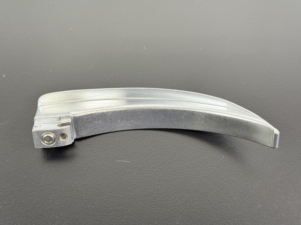 Heine Classic+ MAC 4 FO Laryngoscope Blade – Stainless Steel, Germany2