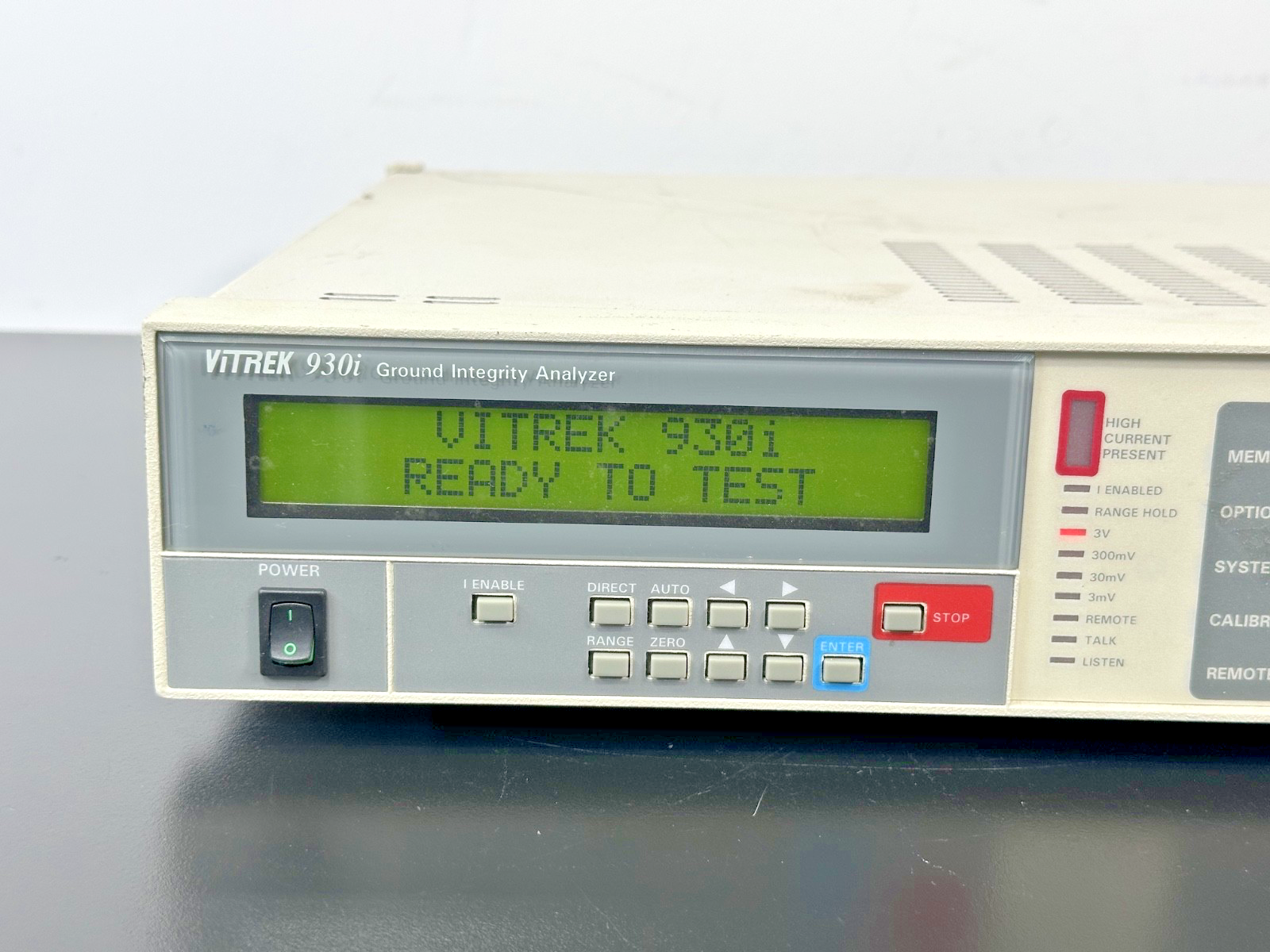 Vitrek 930i Ground Integrity Analyzer with 944i Inputs – Powers On1