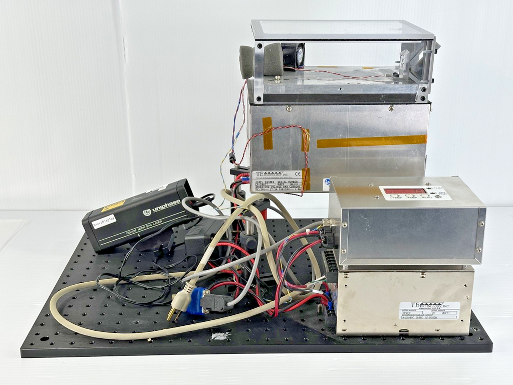 TE Technology CP 200TT Thermoelectric Cold Plate Optical Test System Working1