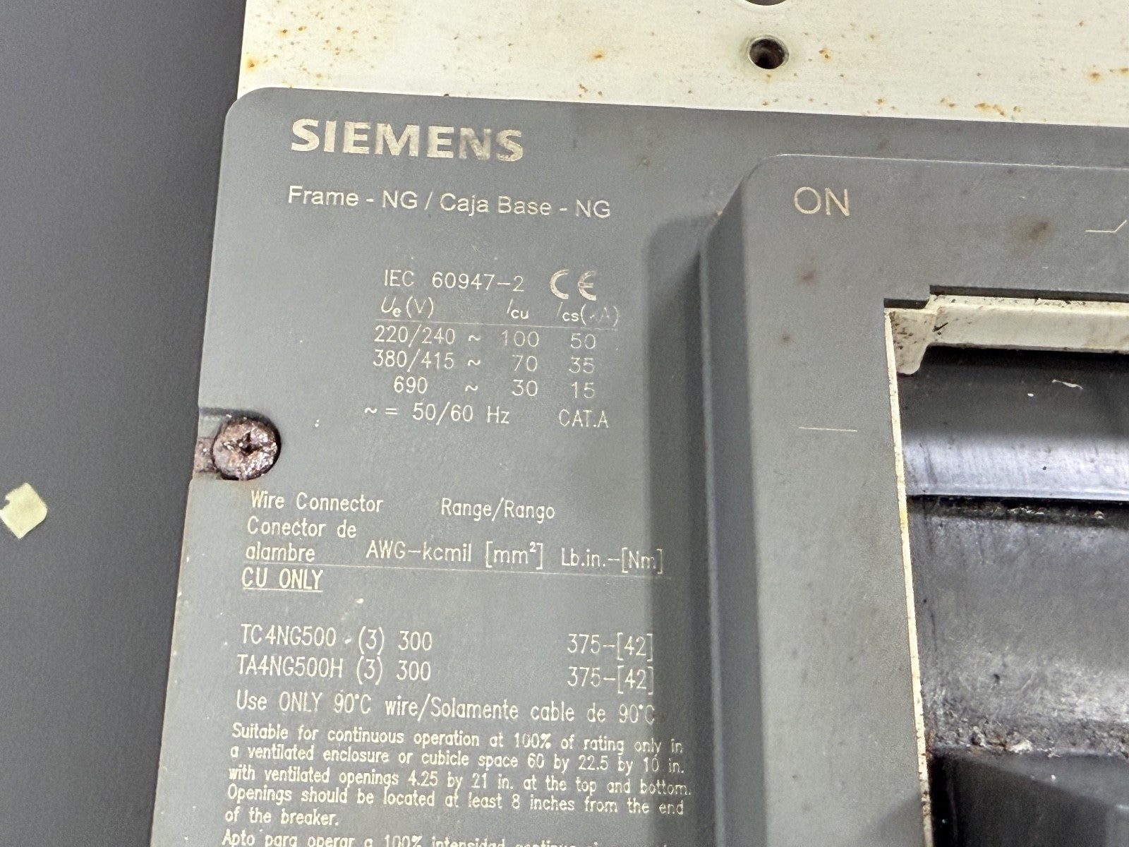 Siemens HNG 800A Circuit Breaker w/ Trip Unit 545 NG Frame MCCB1