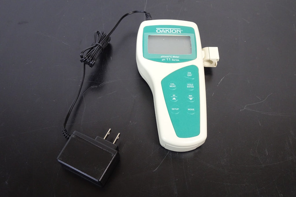 Oakton pH 11 Portable pH/mV Meter0