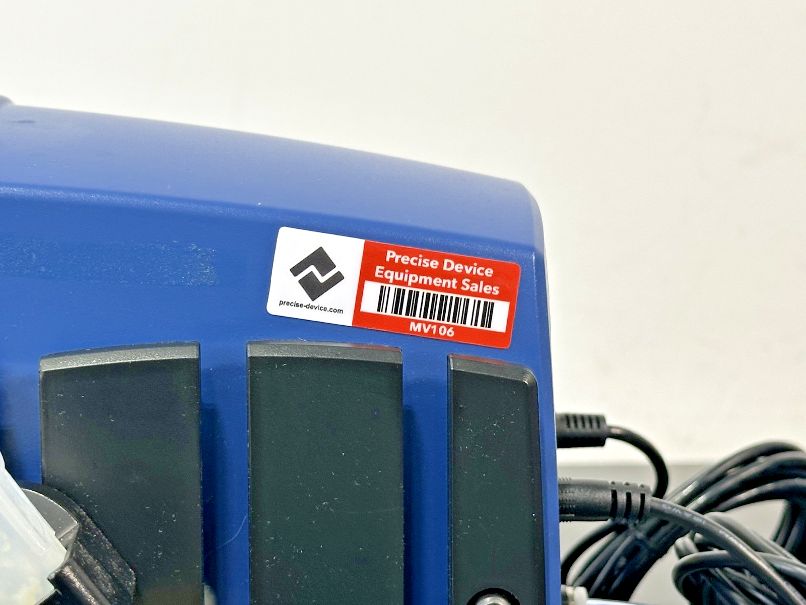 Nordson EFD Ultra 2400 Series Digital Fluid Dispenser w/ Foot Pedal Working7