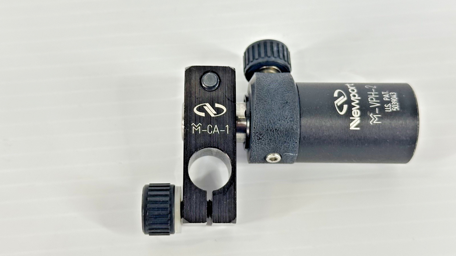 Newport M VPH 2 Optical Post Holder w/ M CA 1 Right Angle Post Clamp1