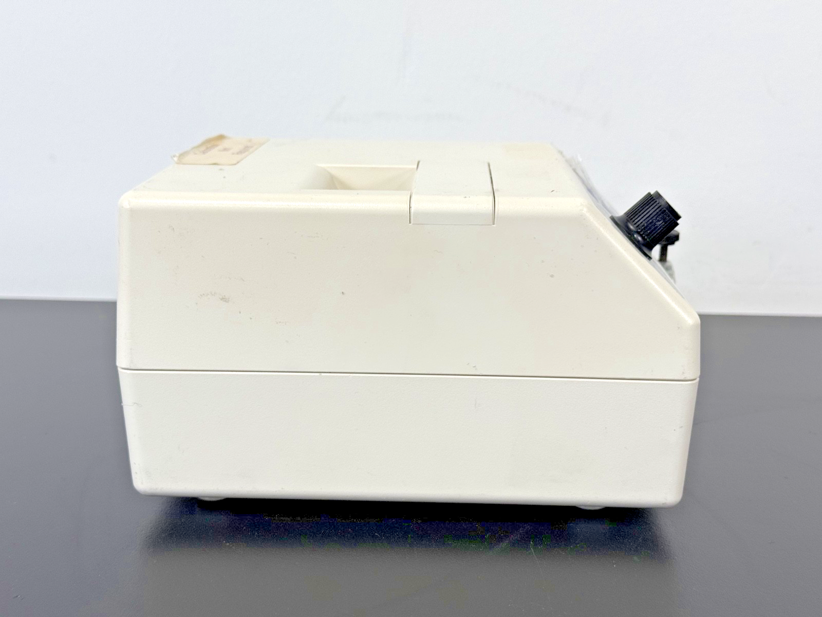 Dolan Jenner Fiber Lite MI 152 High Intensity Illuminator Powers On2