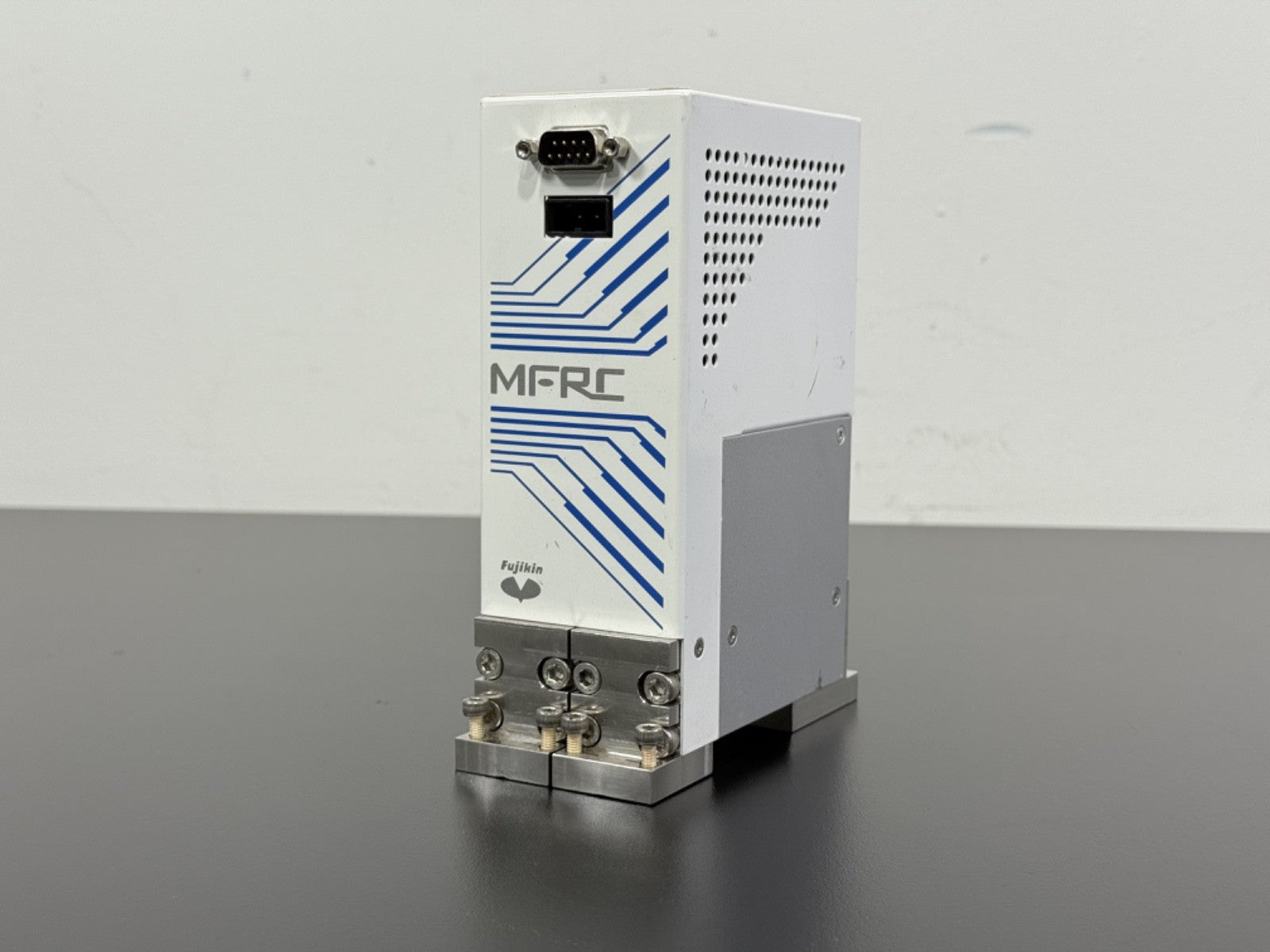 Fujikin MFRC Mass Flow Controller MFRCDR 4CW4 L2L2 10 M3 Japan0