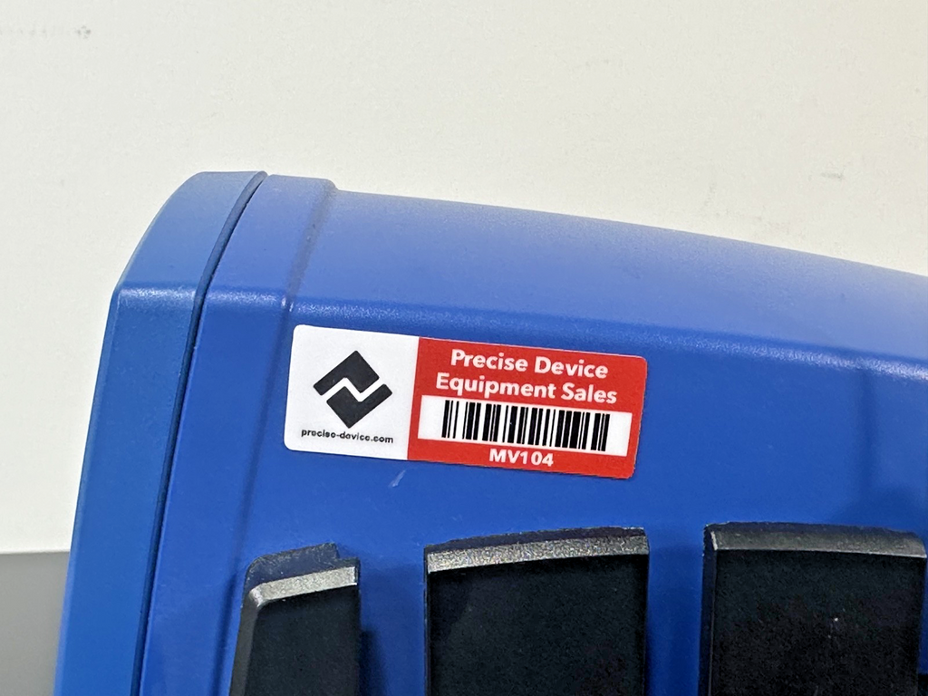 Nordson EFD Ultimus I Fluid Dispenser with Foot Pedal & Accessories Working7