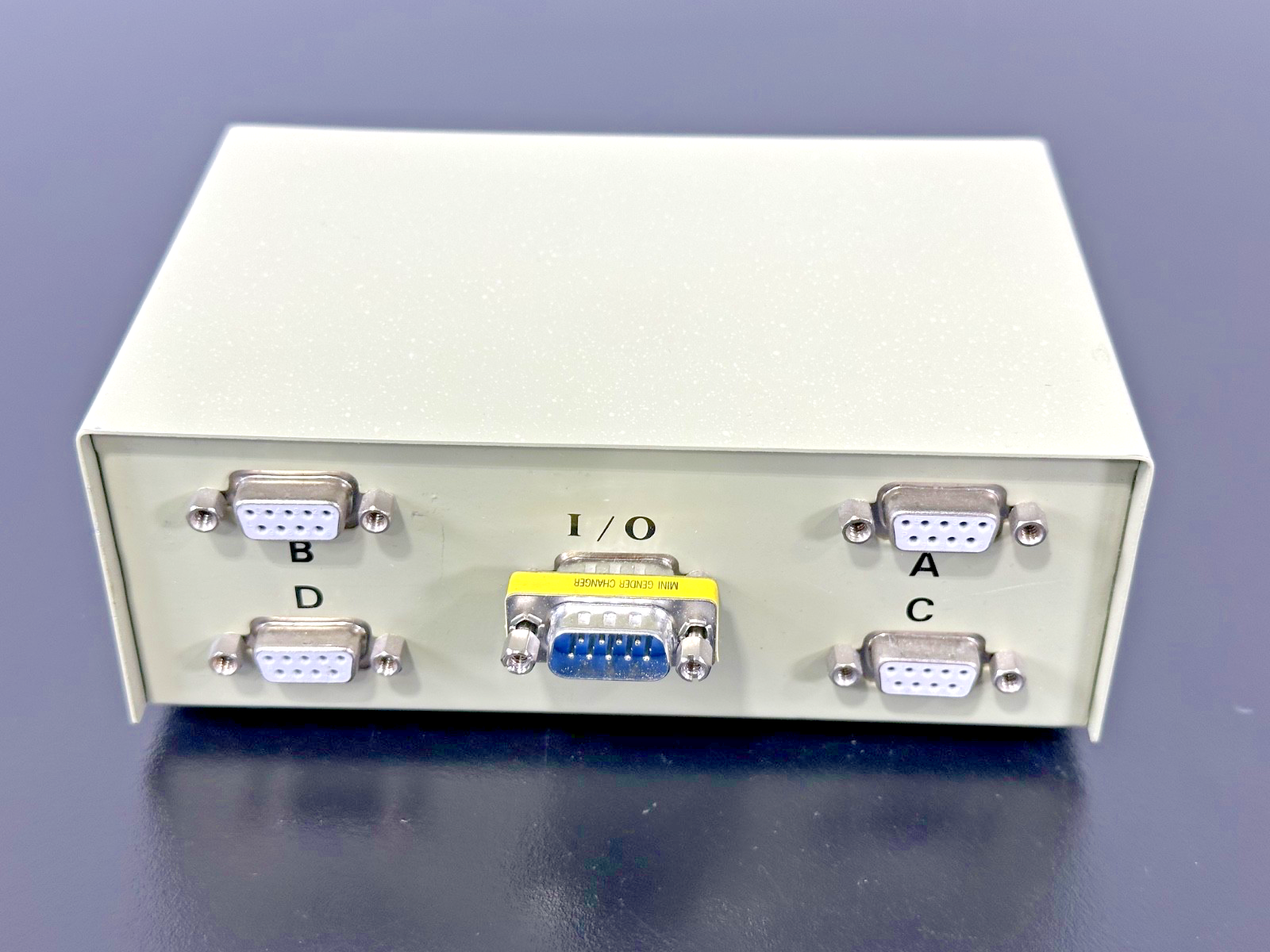 TECLine 4 Port RS232 Data Transfer Switch w/ 2 Serial DB9 Cables1