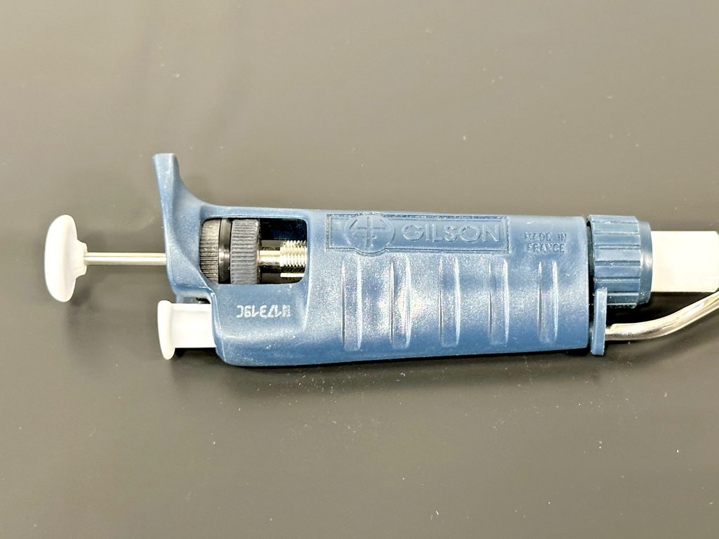 Gilson P2 Adjustable Micropipette 0.2 2µL Single Channel Pipettor2