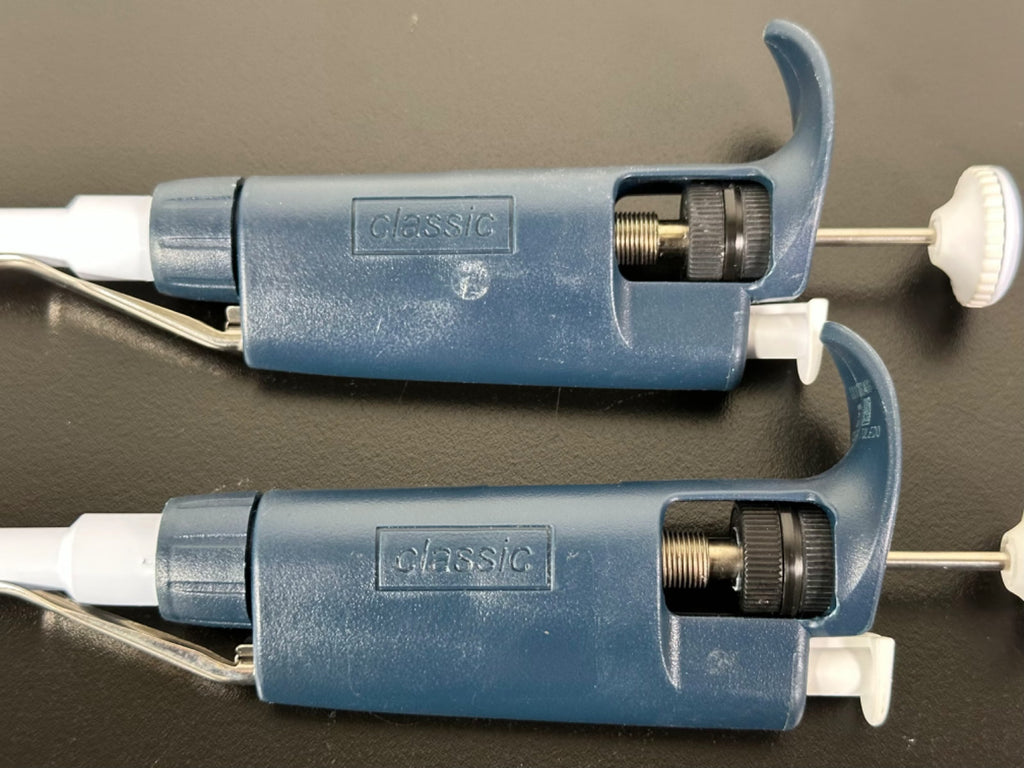 Lot of 2 Rainin Classic PR 20 Adjustable Pipettes Pipettors 2 20uL Used3