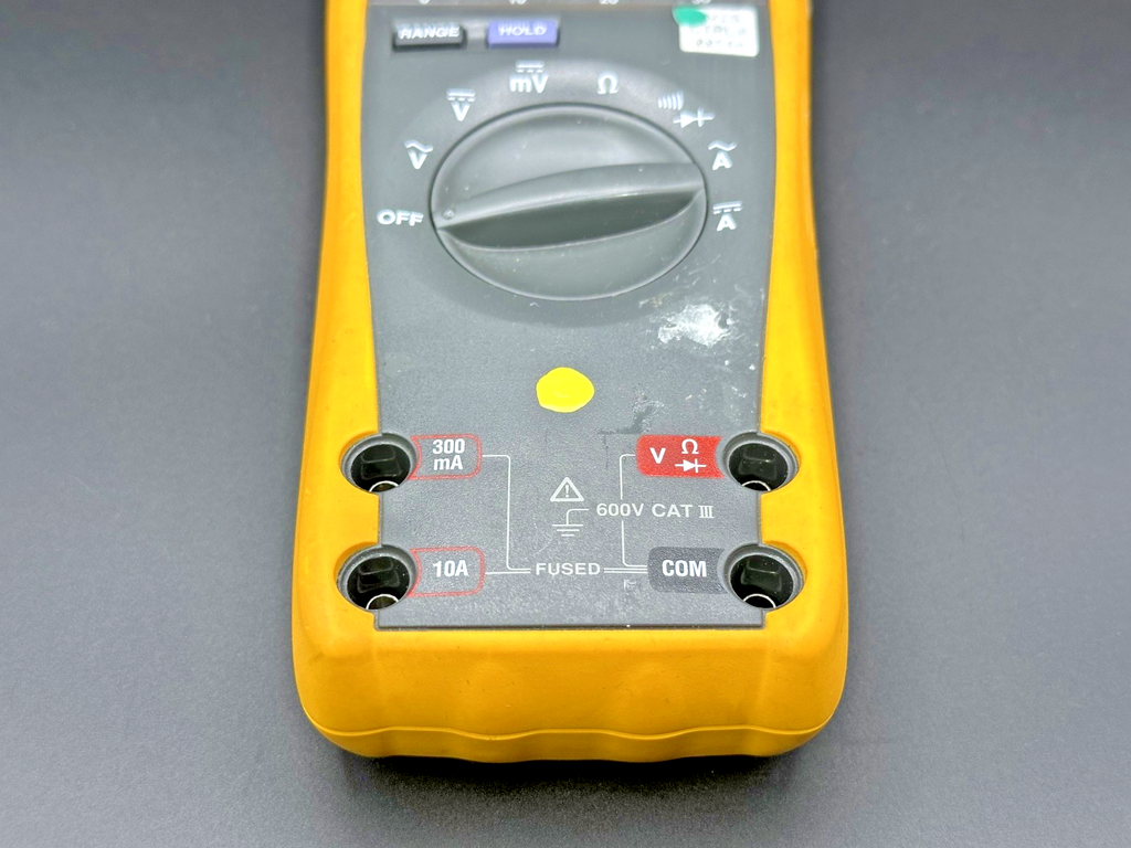 Fluke 21 Series III Digital Multimeter 600V CAT III Handheld Test Meter Working2