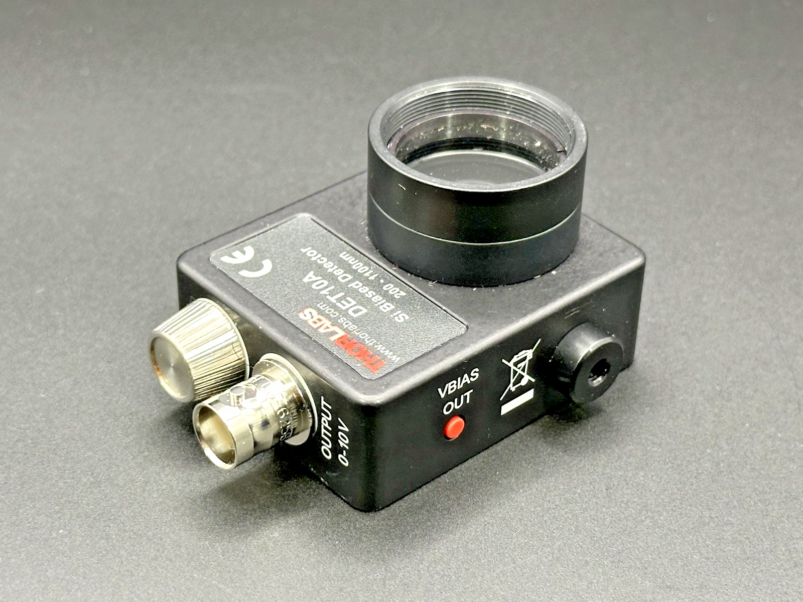 Thorlabs DET10A Si Biased Photodetector 200–1100nm 0–10V Output1