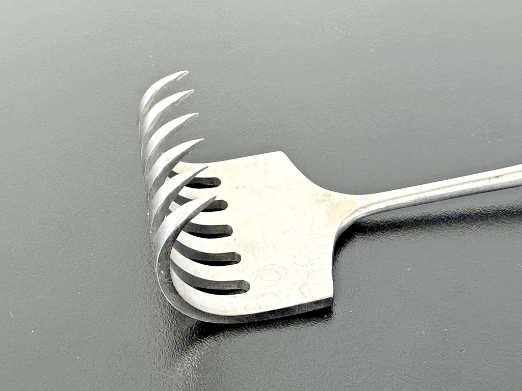 Aesculap MG067R Krasky Retractor 11" 6 Sharp Prongs German Stainless2