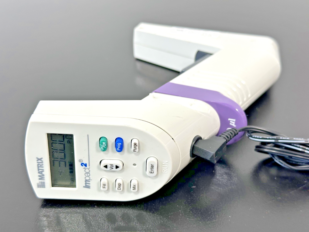 Matrix Impact2 2060 16 Channel 1 30uL Electronic Pipette w/ Charger Powers On1