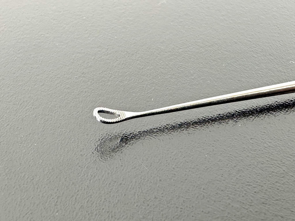 V. Mueller AU5601 Freimuth Serrated Oval Loop Curette 6.25in1