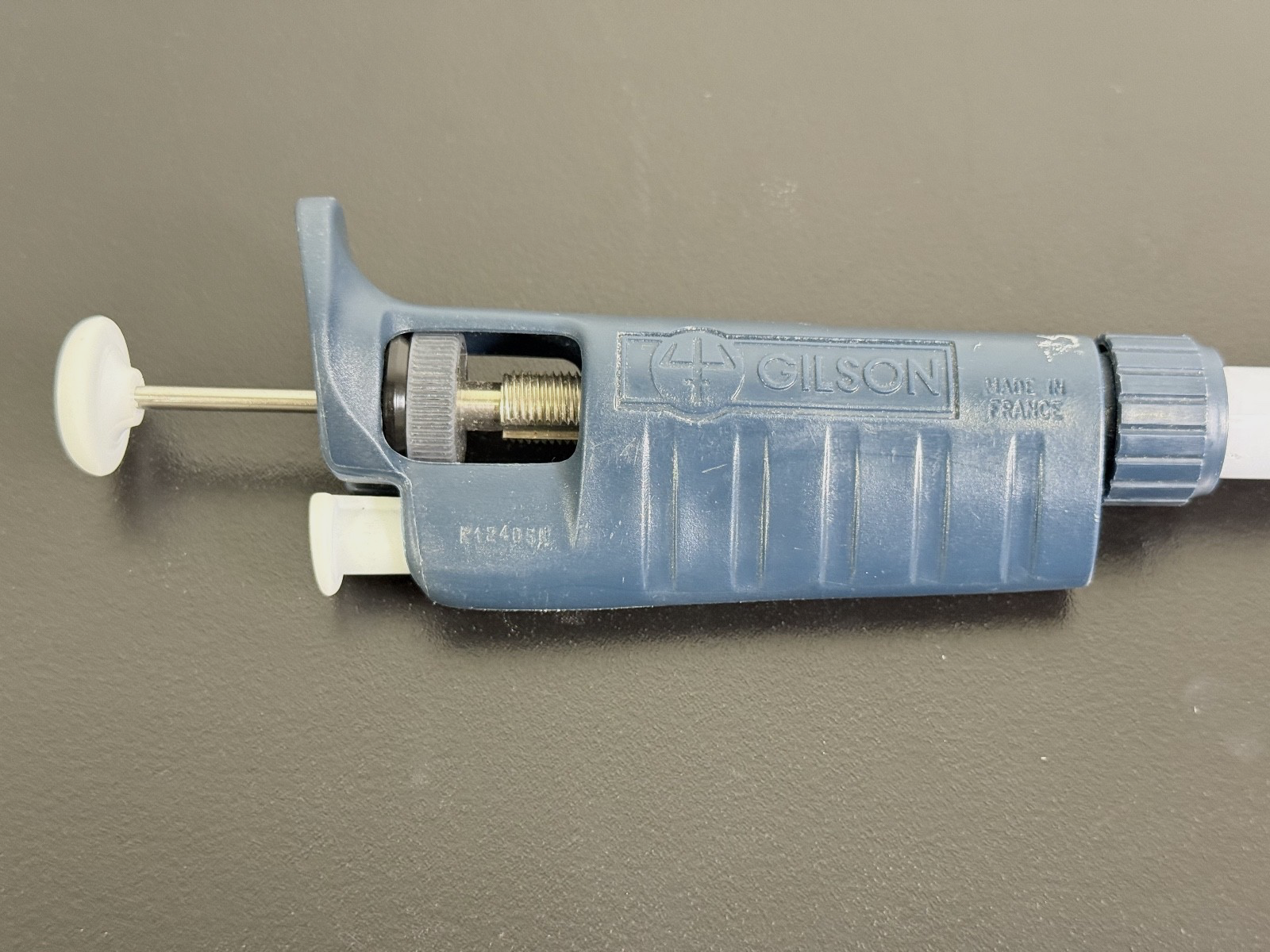 Gilson Pipetman P100 Single Channel Pipette 10 100 uL1