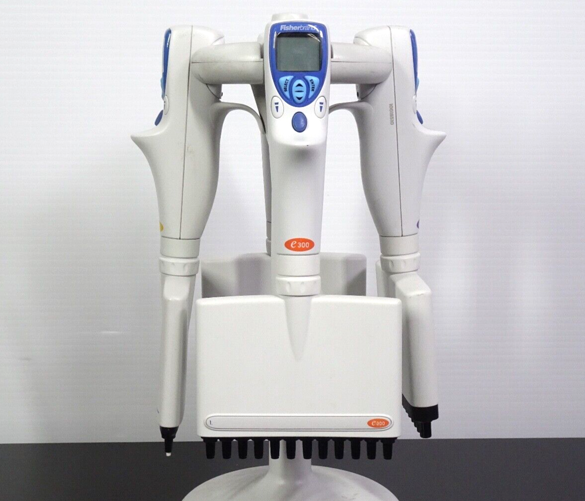 BioHit Eline e1200 | e300 | e120 | e10 12 Channel Pipette With Charging Stand4
